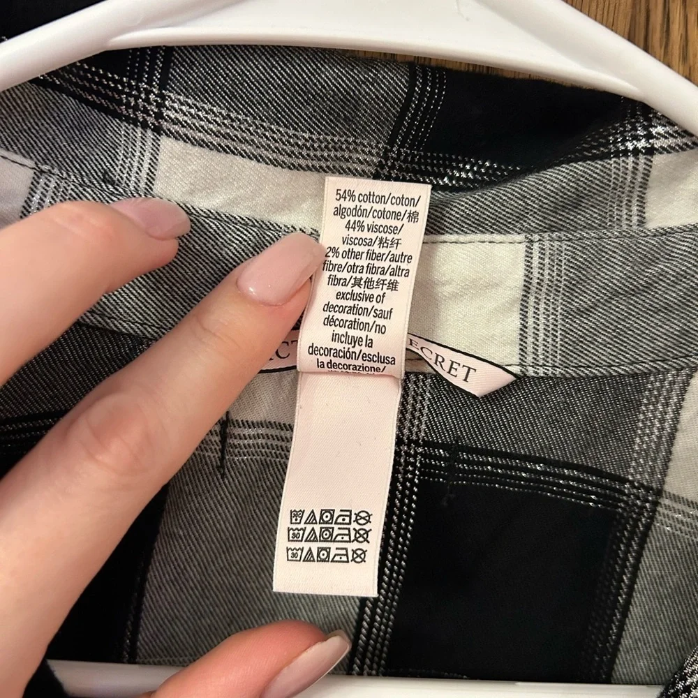 Victoria’s Secret Black White Plaid Flannel Button-Up Nightgown Pajamas Medium - Picture 8 of 8